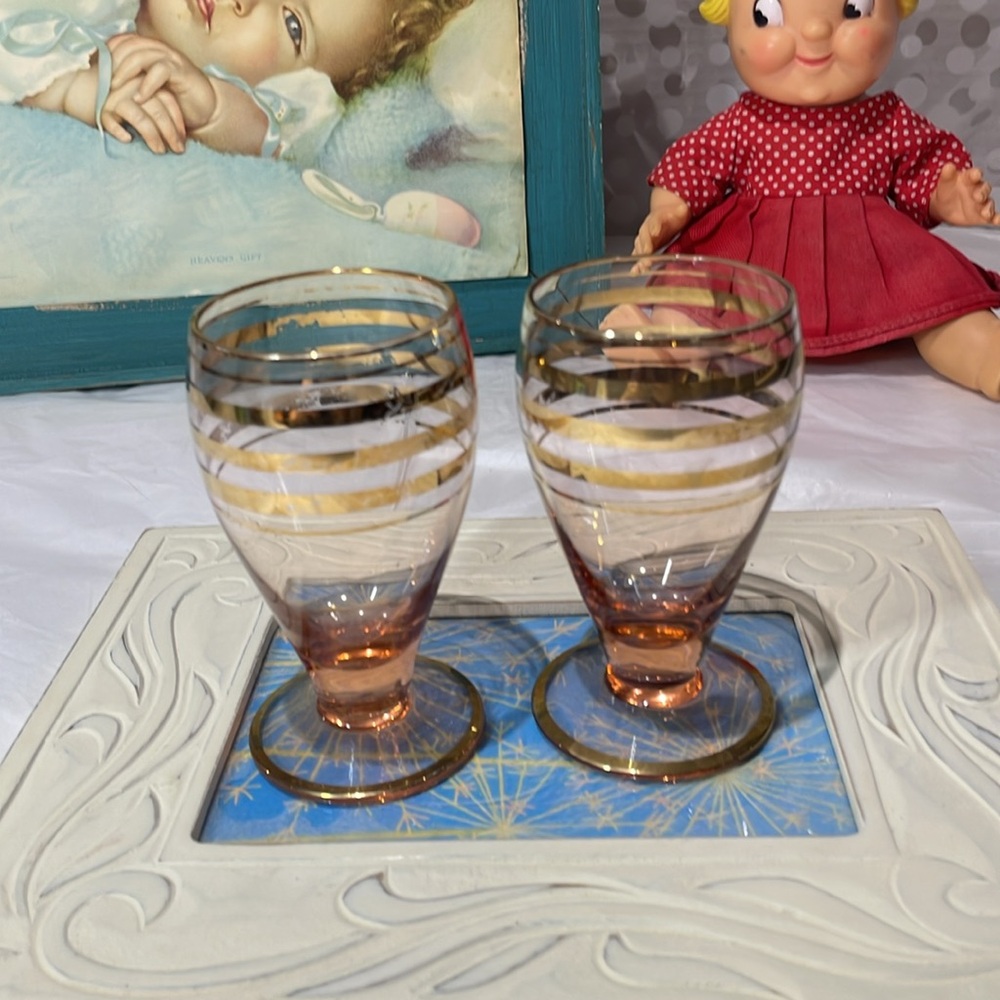 ⚡️5/$25- Vintage Romanian rose & gold stripe liquor glasses